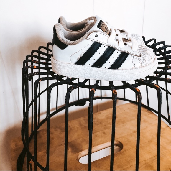 Baby Adidas shoes - Picture 4 of 8